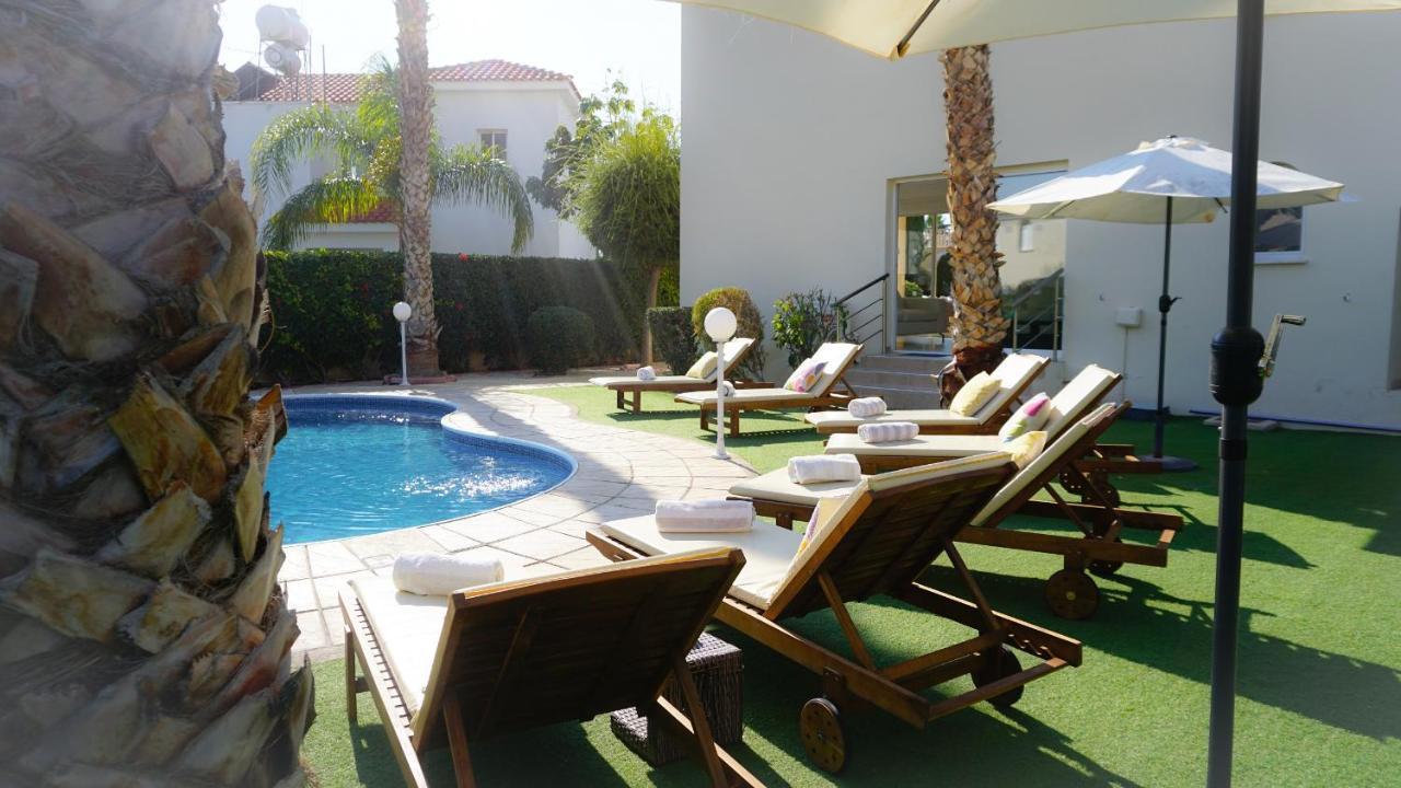 Villa Oasis By Ezoria Villas Coral Bay Exterior foto